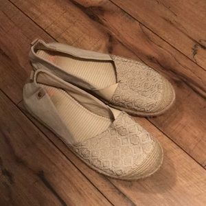 Cream Roxy shoes